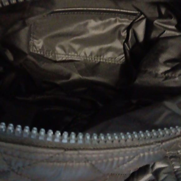 Quince Nylon Transit Crossbody - Picture 4 of 4